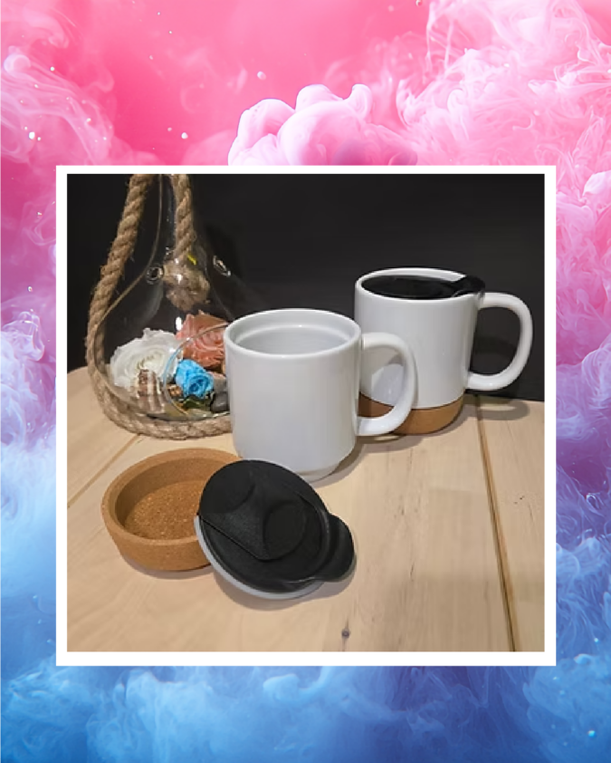 Tasse de transport en céramique/ Ceramic carry mug 4,99C$Prix Tasse de transport en céramique avec dessous en liège pour la sublimation, incluant couvercle. 12 oz