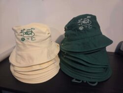 Broderie sur chapeau de pêche Gestion Vert-Sol-Eau